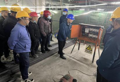 襄陽水務(wù)集團有限公司組織施工現(xiàn)場臨時用電安全管理培訓(xùn)